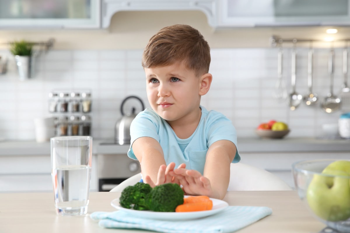 Read more about the article 3 Strategies to Use When Your Child Refuses to Eat Dinner